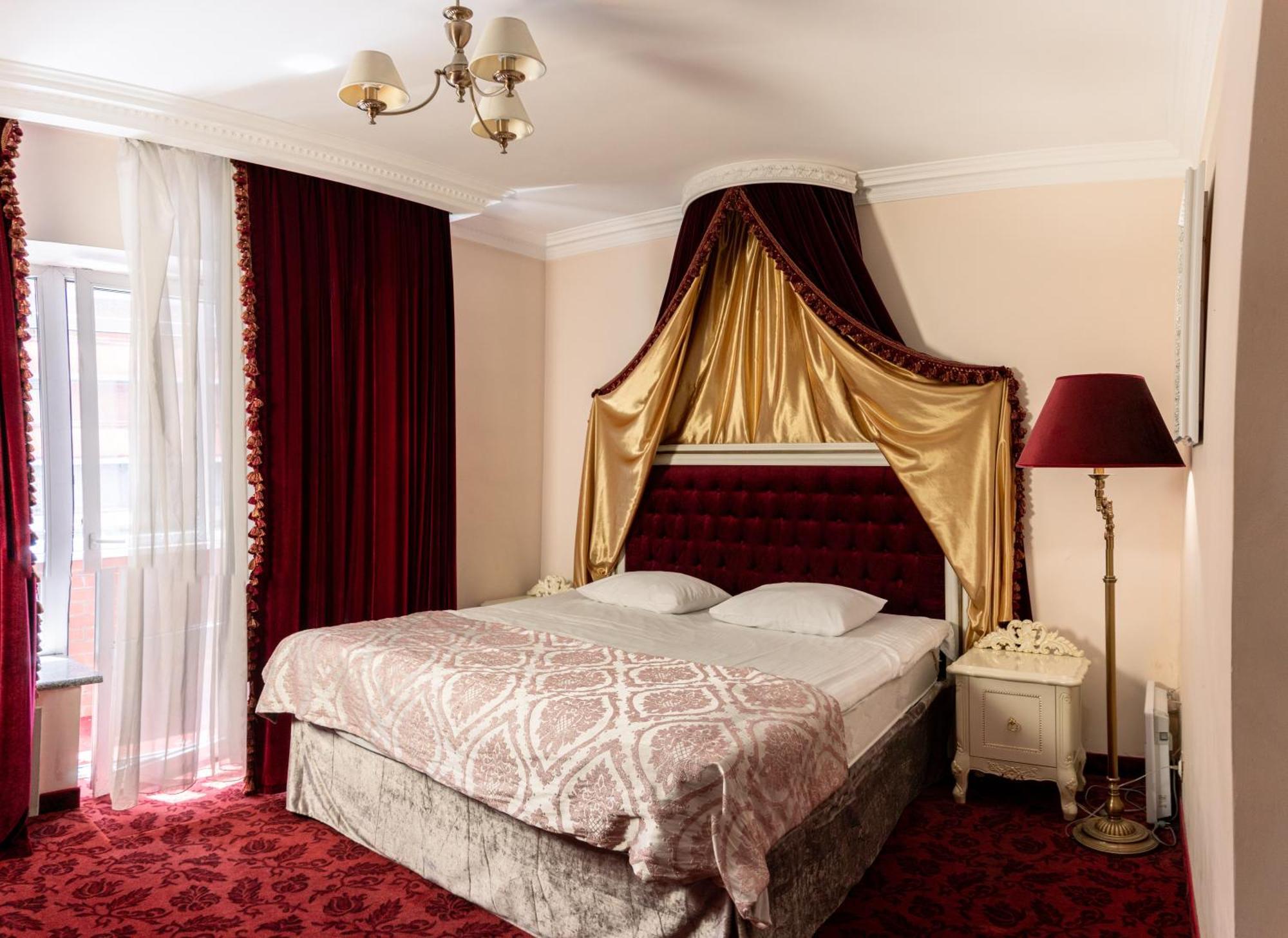 Royal City Hotel Kiev Eksteriør bilde