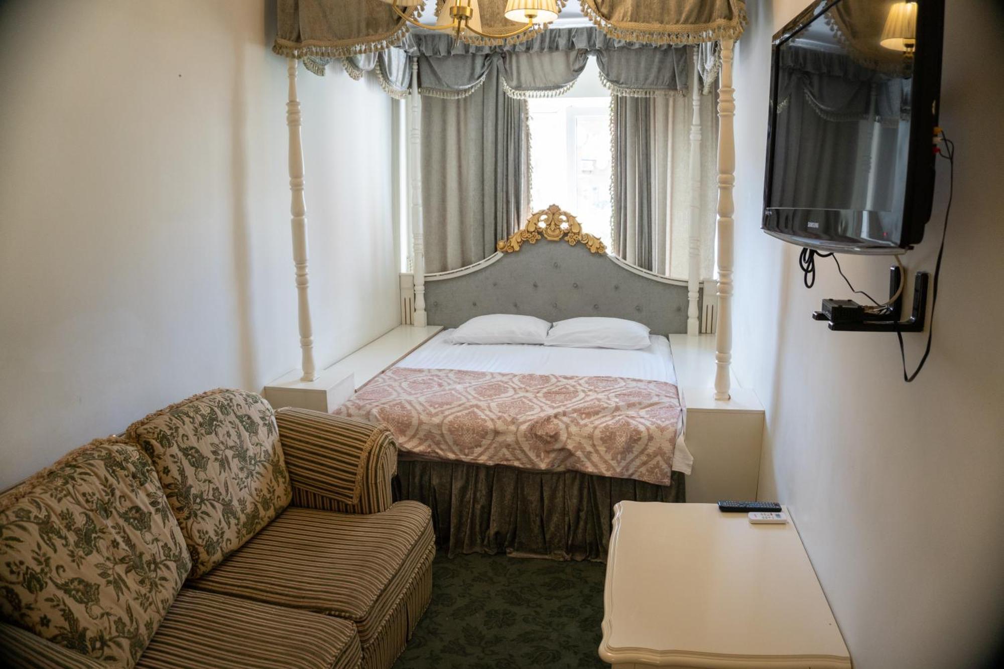 Royal City Hotel Kiev Eksteriør bilde