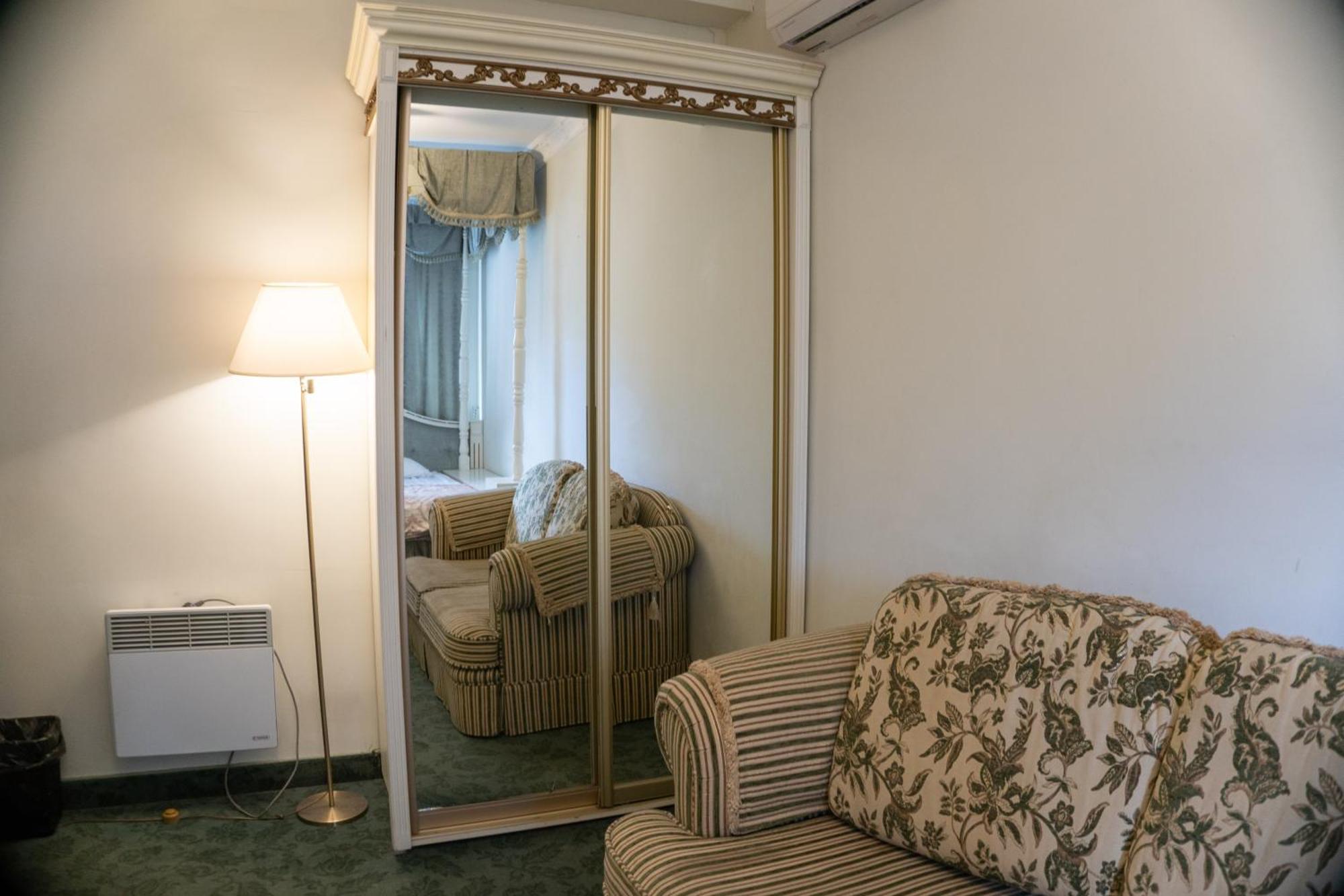 Royal City Hotel Kiev Eksteriør bilde