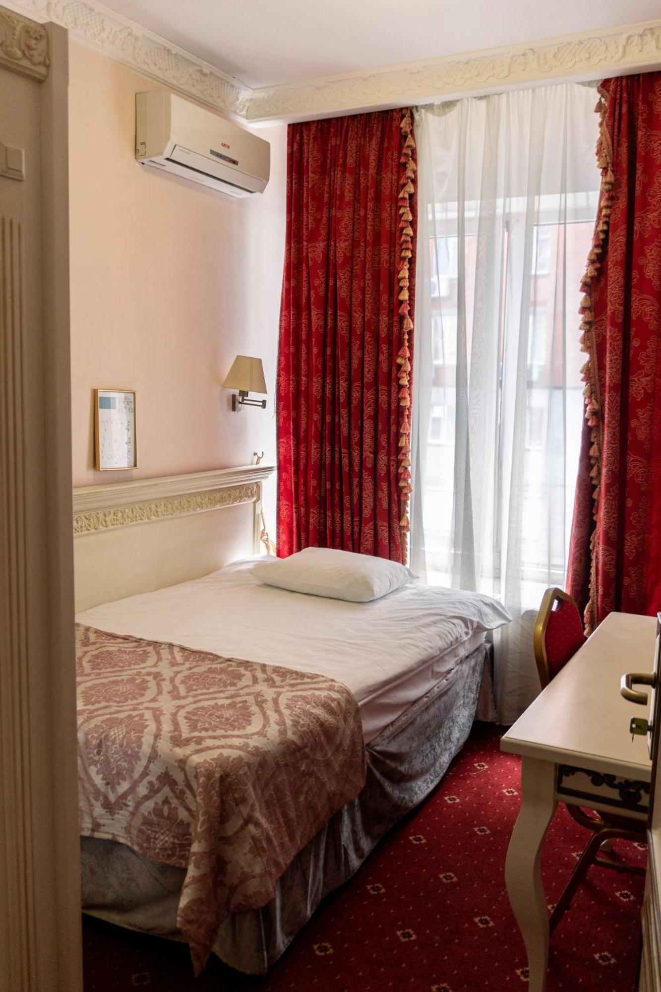 Royal City Hotel Kiev Eksteriør bilde