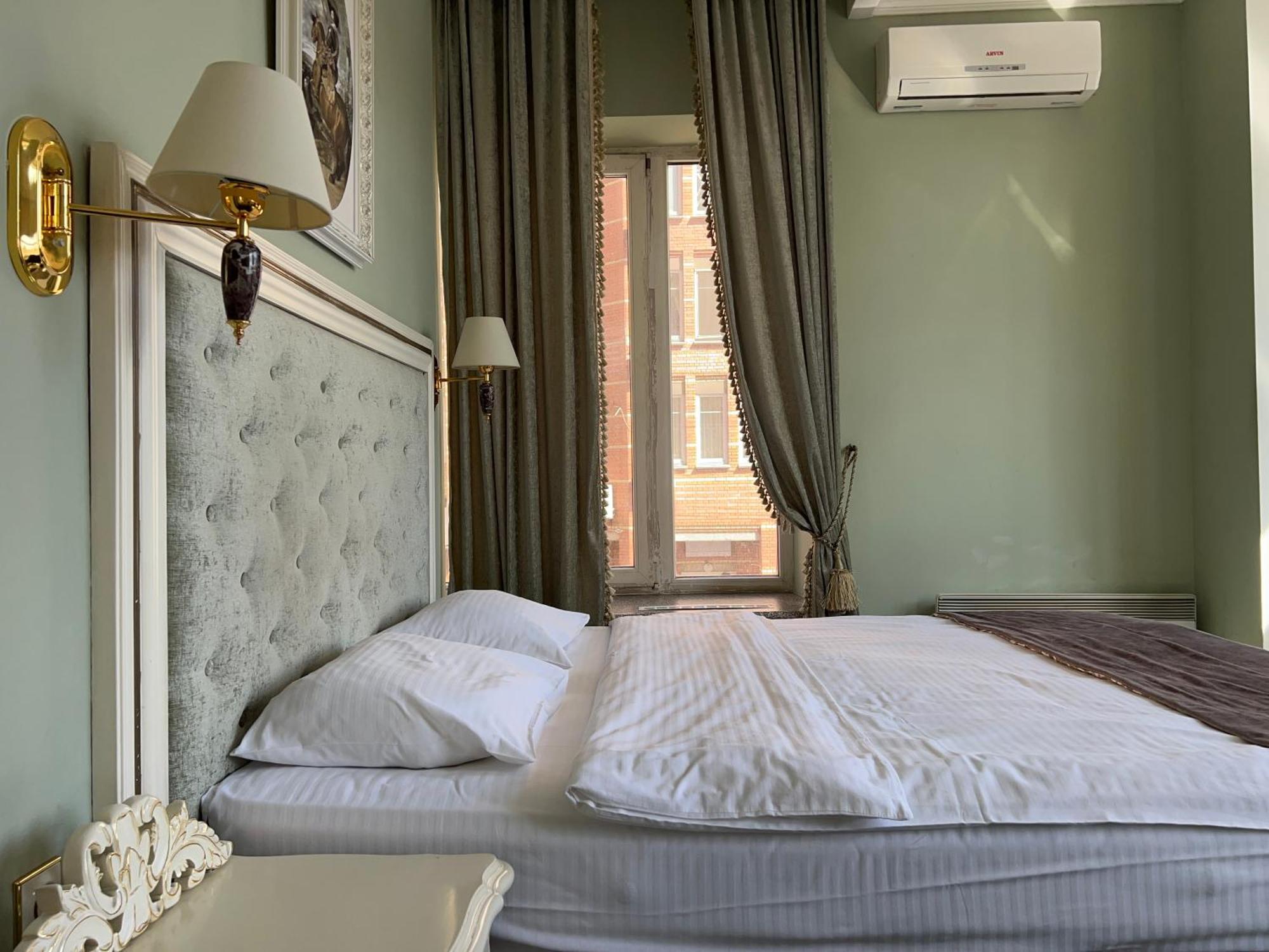 Royal City Hotel Kiev Eksteriør bilde