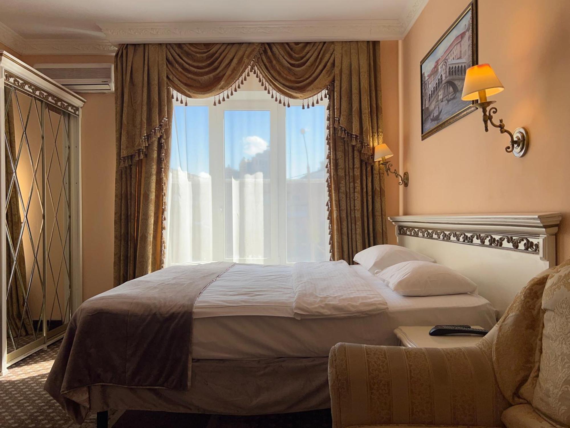 Royal City Hotel Kiev Eksteriør bilde