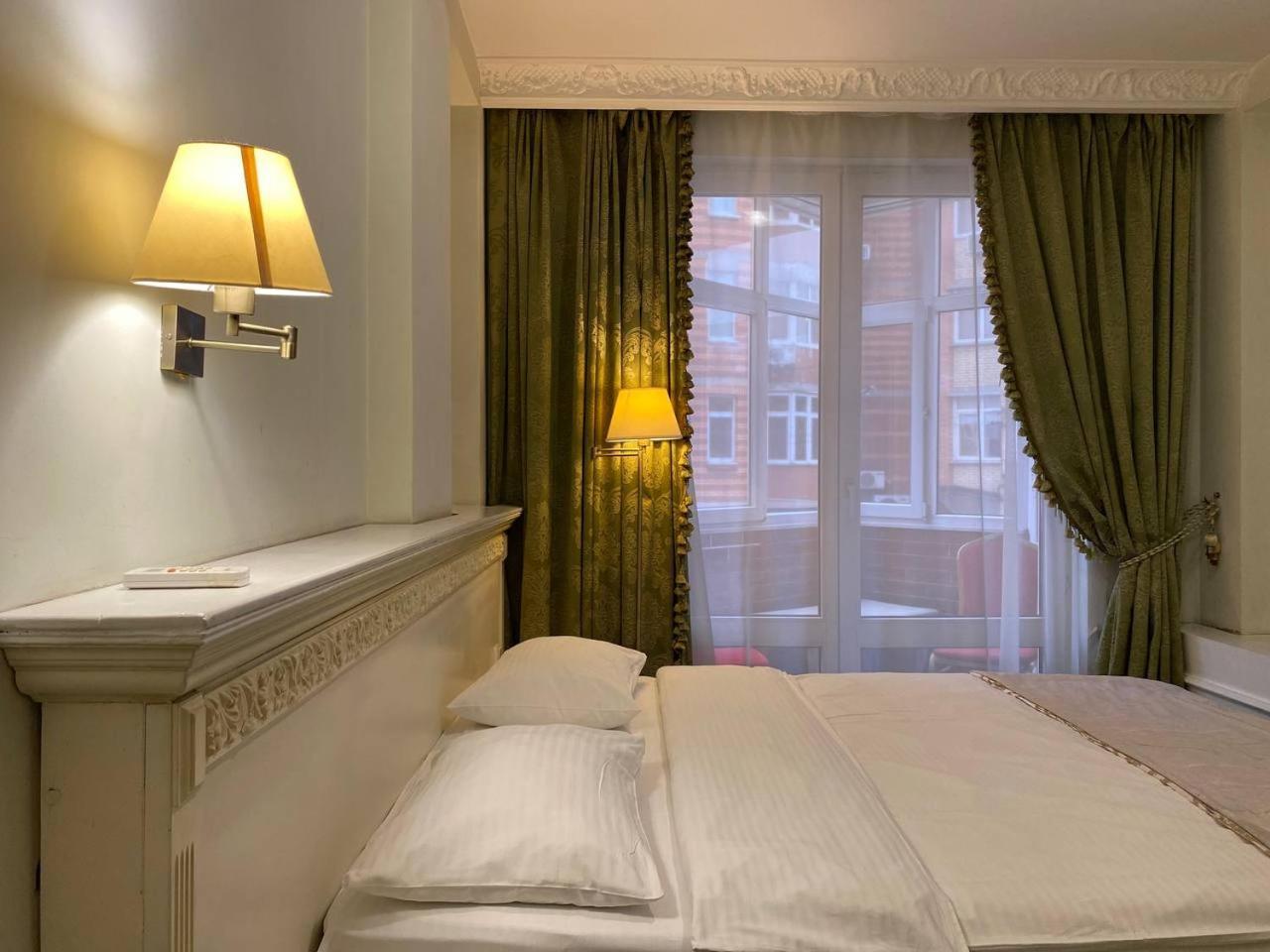Royal City Hotel Kiev Eksteriør bilde