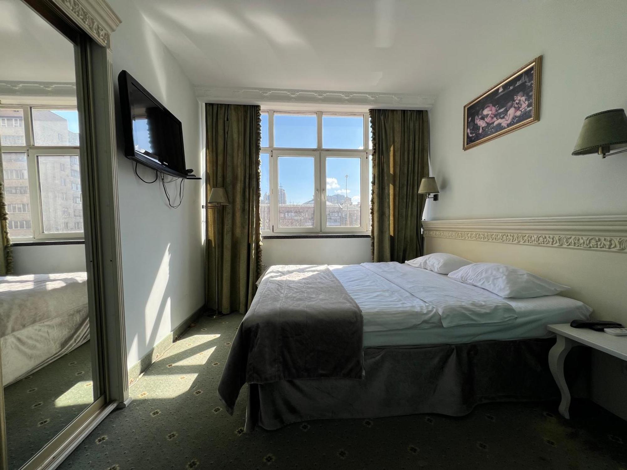 Royal City Hotel Kiev Eksteriør bilde