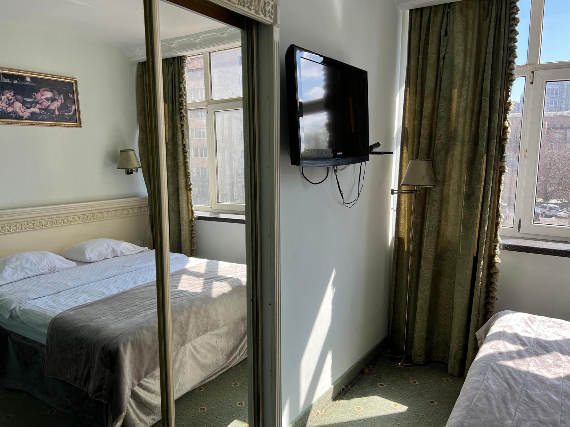 Royal City Hotel Kiev Rom bilde